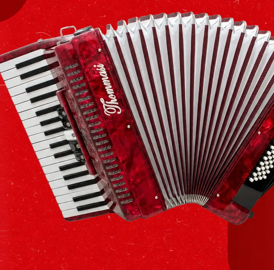 Acordeão Todeschini exposto na loja Betel Instrumentos Musicais